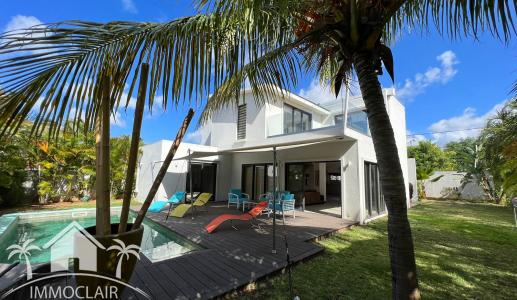 Villa 4 bedrooms in the center of Trou aux Biches